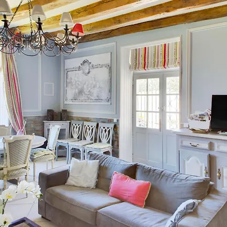 Le Grand Naillac Holiday home Le Blanc